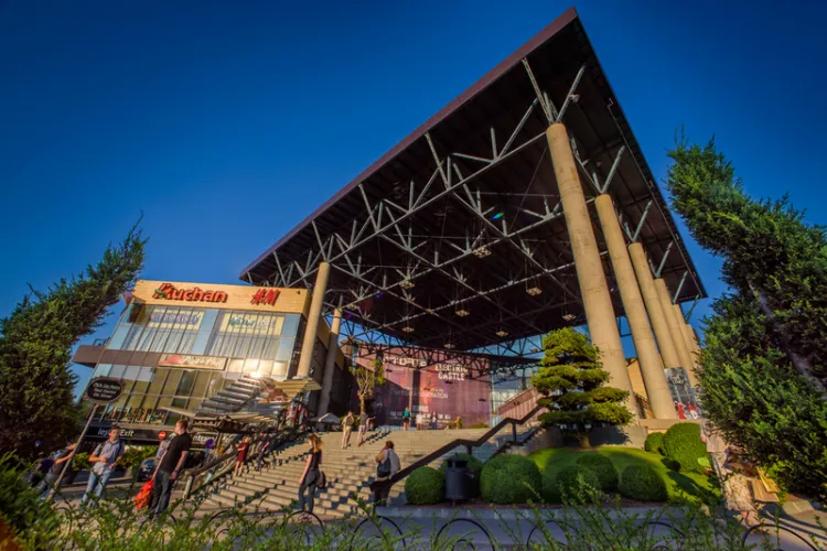 Iulius Mall Cluj: Susținem demersurile Comisariatului pentru Protecția Consumatorului prin verificarea suplimentară a chiriașilor din food court