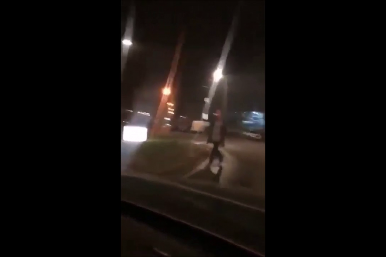 Un clujean ”Zombie” a intrat în sensul giratoriu din Mărăști și nu a mai știut să iasă - VIDEO