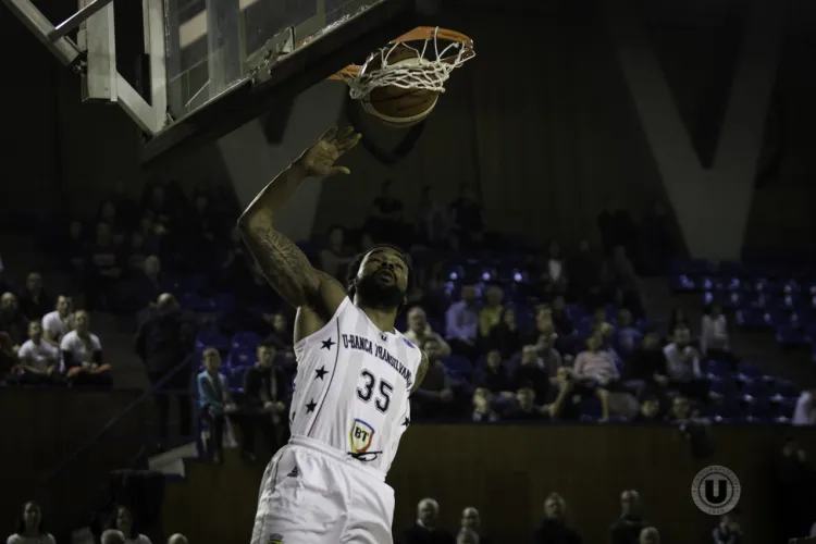 U-Banca Transilvania a câștigat categoric meciul cu BC Balkan Botevgrad, din FIBA Europe Cup