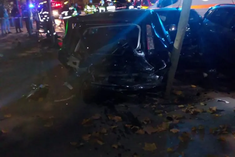 Prăpăd pe strada Horea! Accident cu multiple victime și patru mașini implicate FOTO
