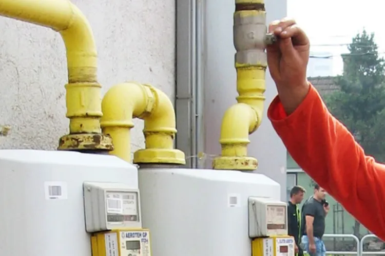 Bloc din Mănăștur fără gaz din 15 octombrie. E.ON Gaz ridică din umeri, dar facturile le încasează / UPDATE
