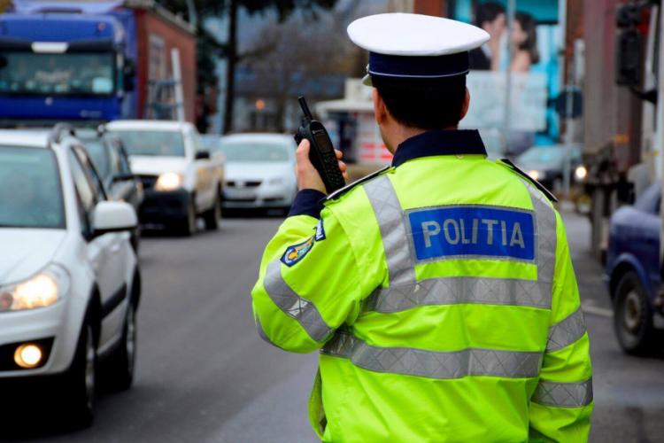 Poliția Română interzice grupurile de Whatsapp, folosite de poliţişti. Protestul unui sindicat: Le cerem să prindă infractori cu mapa sub braţ