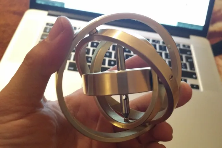 Vasi Mihalca, programator Gemini Solutions Cluj, îmbină operarea de mașini și programarea într-un hobby practic-creativ