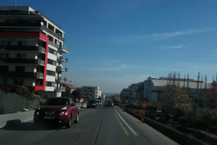 Lucrările de pe strada Bună Ziua sunt ”prost semnalizate și un pericol” - FOTO