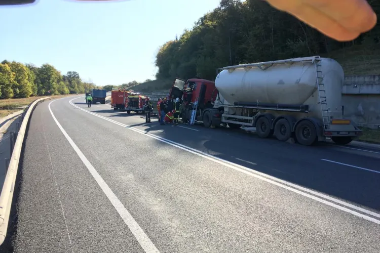 UPDATE Victima a decedat / Accident pe Varianta Vâlcele-Apahida! O persoană a rămas încarcerată FOTO