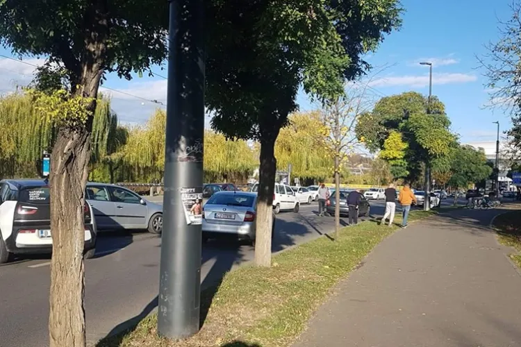 Accident cu trei mașini pe Splaiul Independenței FOTO