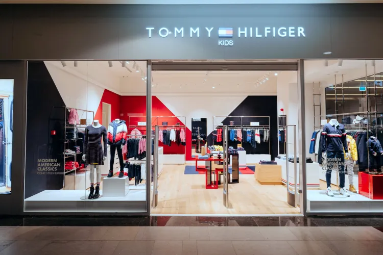 În Iulius Mall Cluj s-a deschis primul magazin Tommy Hilfiger Kids din Cluj-Napoca