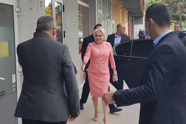 Viorica Dăncilă s-a semnat ”bucătar-șef” în e-mailul trimis europarlamentarilor, prin care susținea OUG 13   