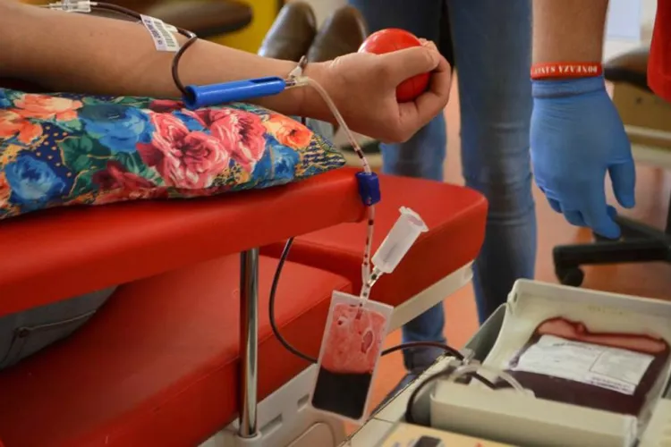 Cluj: ”Donează sânge! Fii erou!”, o campanie a Organizației Studenților Mediciniști din Cluj