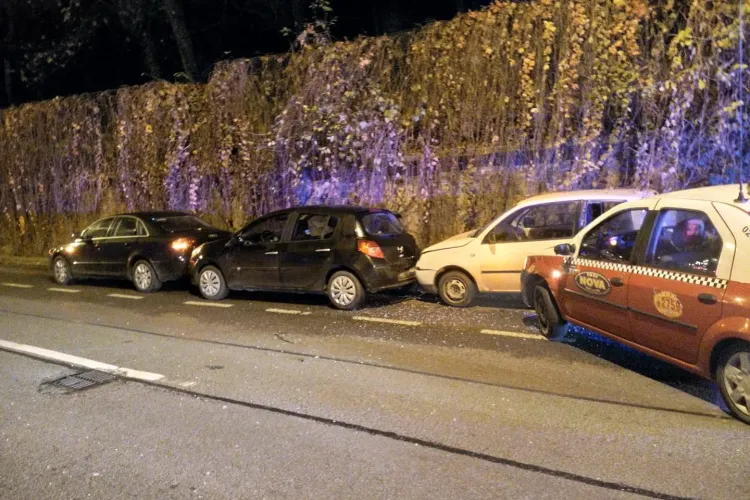 Accident în lant pe Clinicilor, cauzat de un șofer beat FOTO