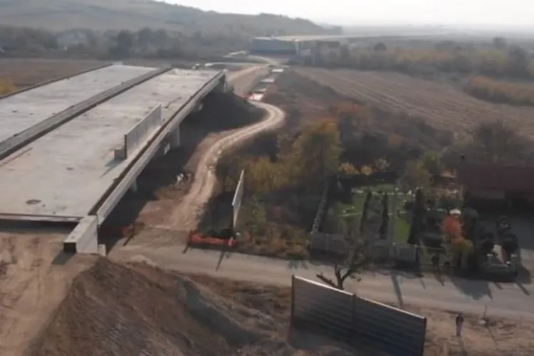 O familie a BLOCAT în instanţă lucrările la Autostrada Sebeş - Turda