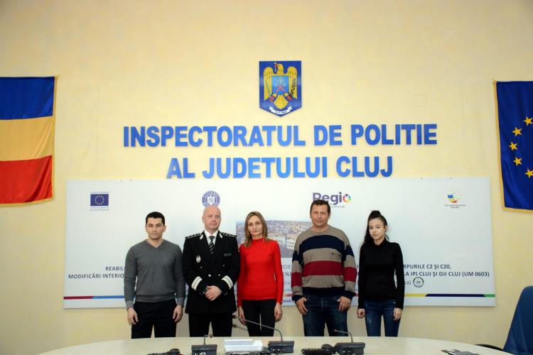 Clujenii care l-au oprit pe tâlharul din Gheorgheni, felicitați de IPJ Cluj FOTO