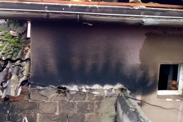 La un pas de tragedie într-o localitate clujeană, din cauza neatenției! Un incendiu a izbucnit la centrala unei case