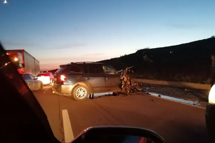 Accident grav la Jucu, cu patru mașini! Doua persoane au fost rănite FOTO 