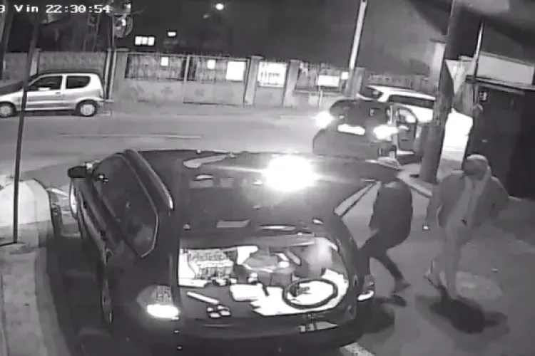Cluj-Napoca: I-au furat geanta din mașină, în timp ce descărca lucruri. Cine recunoaște GOLANII? - VIDEO