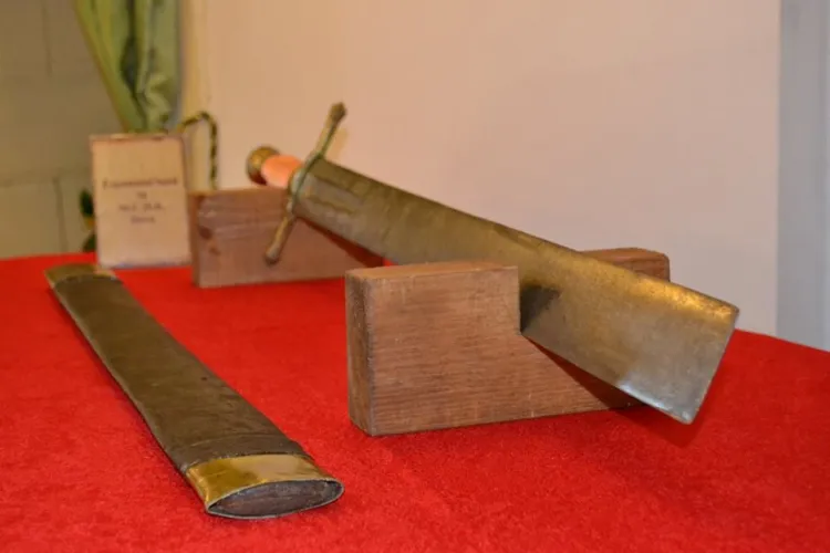 Spada călăului orașului Cluj-Napoca, expusă la ”Turnul Croitorilor”