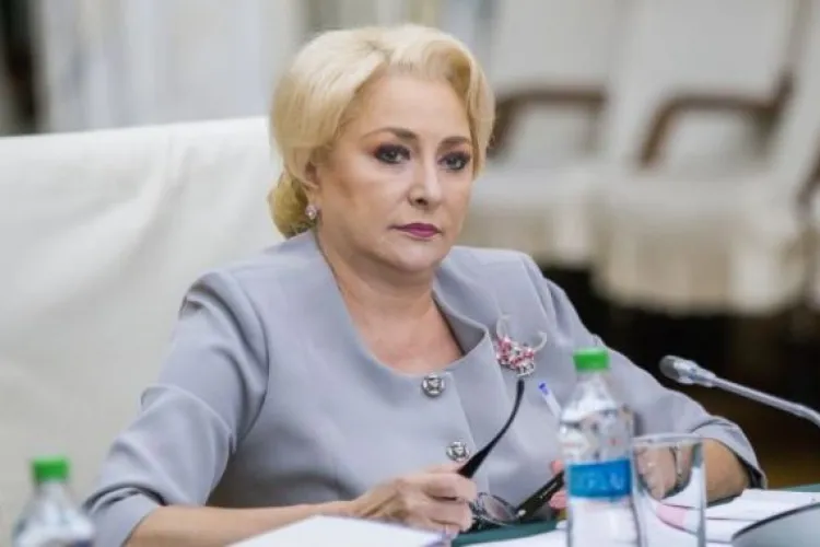 Ce a spus Viorica Dăncilă când a fost întrebată dacă va merge peste Iohannis la dezbaterea de marți