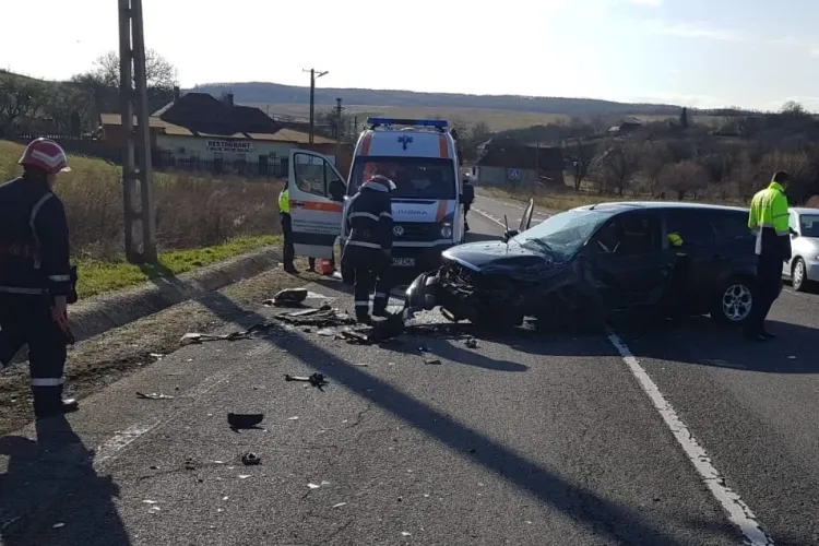 Accident cu victimă la Topa Mică! Un bărbat a ajuns la spital FOTO