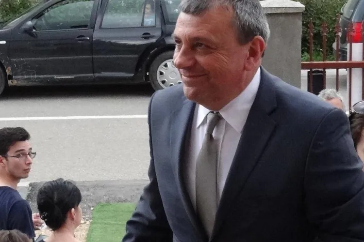 Primarul Horia Șulea a votat la Florești pentru ”o Românie puternică!” - VIDEO