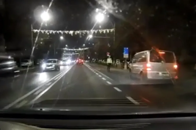 Șmecheraș care folosea în Gheorgheni banda dedicată transportului în comun, pus la punct de Poliția Rutieră - VIDEO