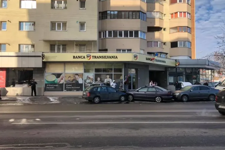 Accident în lanț în Mărăști. O persoană a fost rănită FOTO