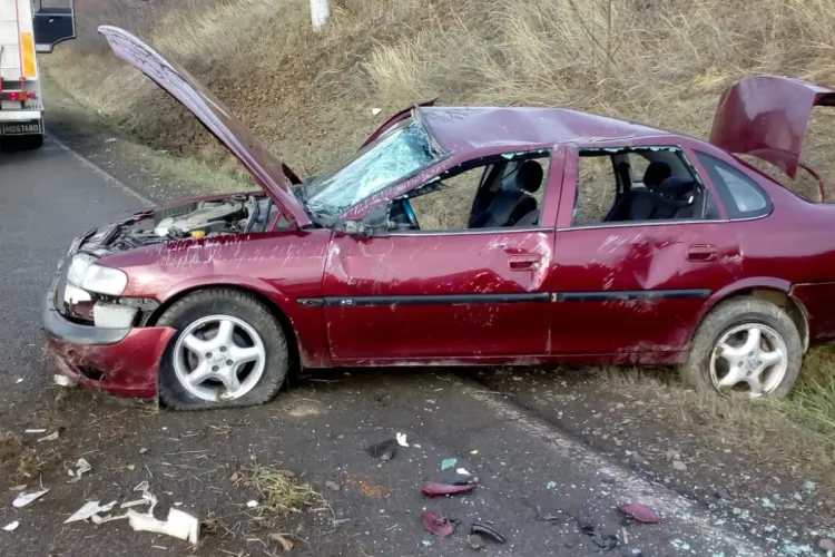 Accident pe un drum din Cluj! O fetiță de 13 ani a ajuns la spital FOTO