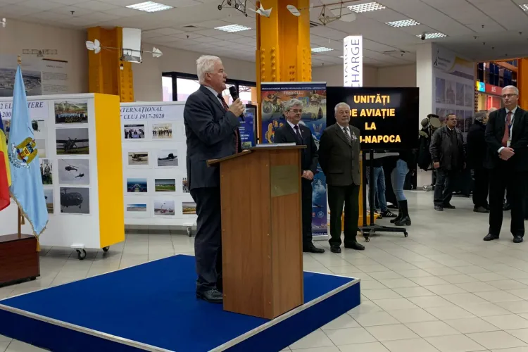 S-a lansat cartea ”Aviația clujeană” cu prilejul ”Zilei Internaționale a Aviației Civile” - FOTO