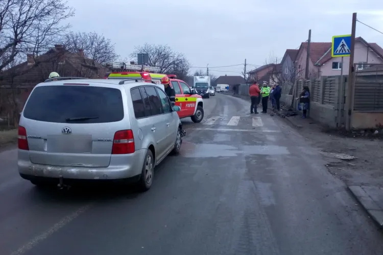 Accident pe strada Moș Ion Roată. A intrat direct in gard - FOTO