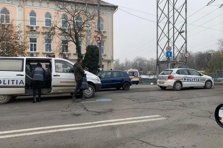 Pieton lovit de mașină lângă Hotel Napoca. Traversa neregulamentar FOTO