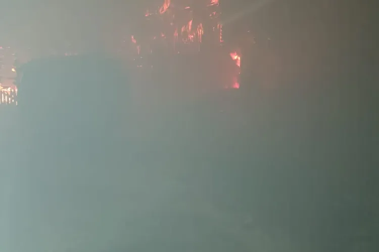 CLUJ: Incendiu la o cabană, cauzat de un aparat de încălzit FOTO