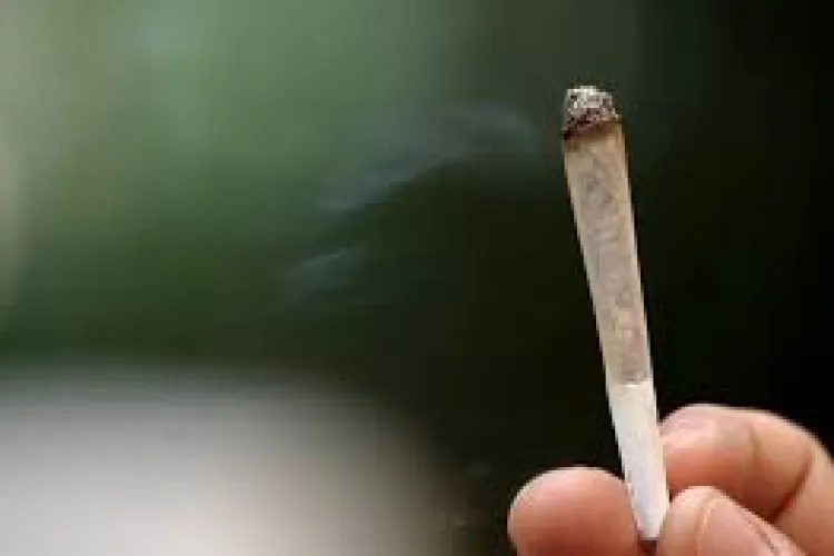  Clujean condamnat la închisoare, prins de polițiști. Era căutat pentru posesie de droguri