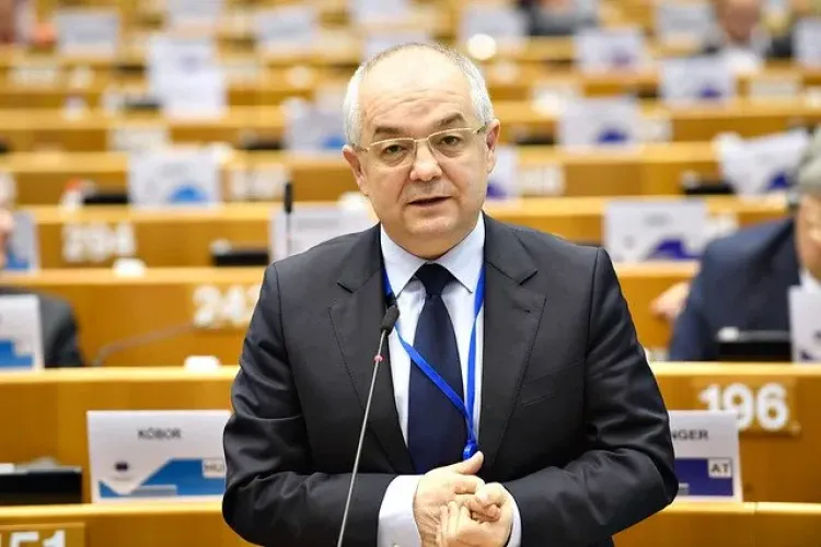 Emil Boc găzduiește la Bruxelles un eveniment despre ”exodul de creiere”