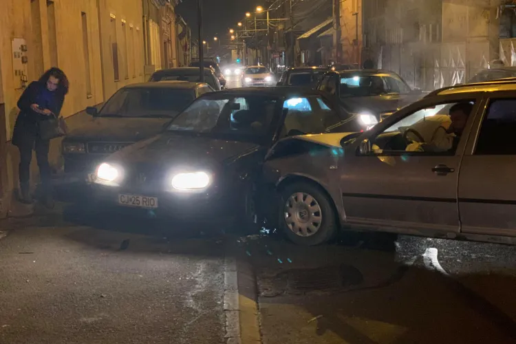 Accident pe strada Gheorghe Lazăr - FOTO   