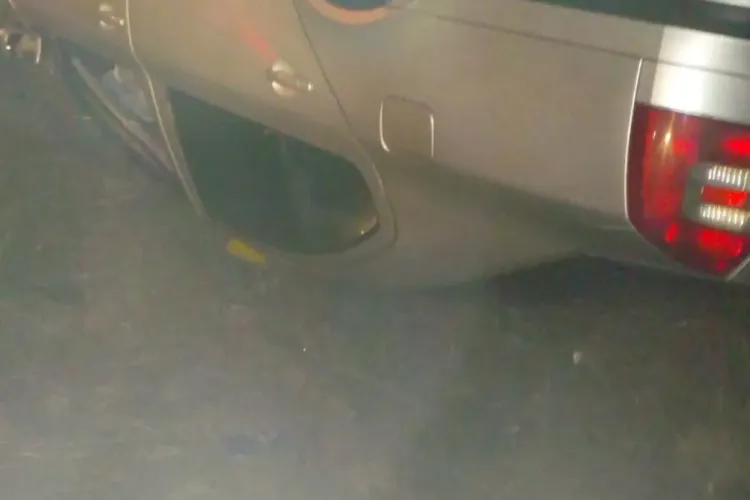 Mașină răsturnată în toiul nopții pe un drum din Cluj FOTO