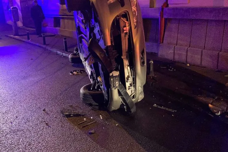 Altă mașină răsturnată la Cluj-Napoca. S-a întâmplat pe strada Nicolae Bălcescu - FOTO