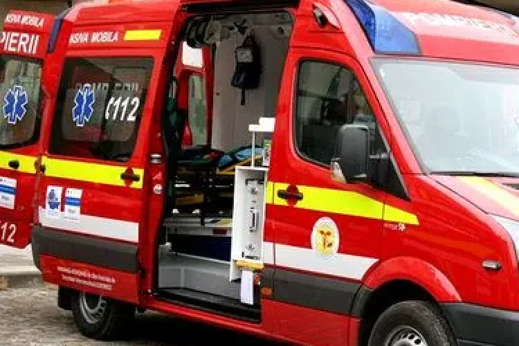 Cluj: Accident între un TIR și o mașină. Persoanele implicate au scăpat ca prin minune