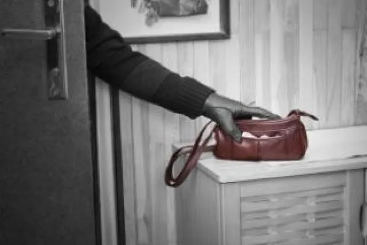 ATENȚIE! A apărut o nouă metodă de înșelăciune care îi vizează pe bătrâni