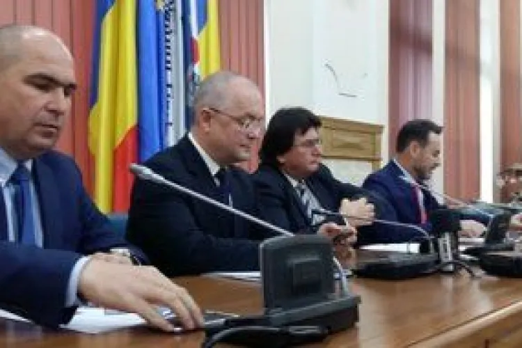 Bugetul din Oradea, creștere de 30%, al Clujului de 7% / Modelul BOLOJAN vs modelul BOC. Care este realitatea