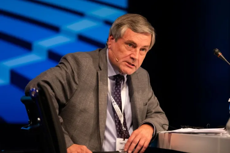 Renumit profesor de la London School of Economics: Parțial, din cauza românilor s-a votat pentru Brexit!