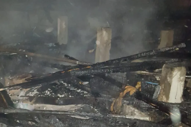 Incendiu la o locuință din Cluj-Napoca, pe strada Pometului - FOTO