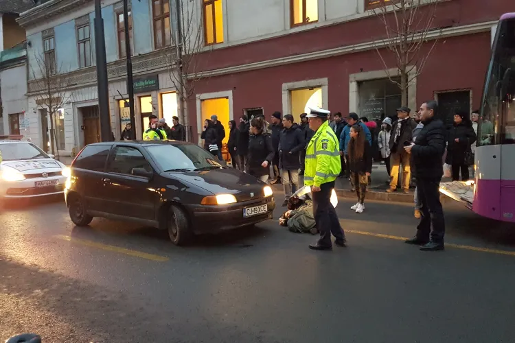 Femeie lovită de un autobuz pe Regele Ferdinand - VIDEO