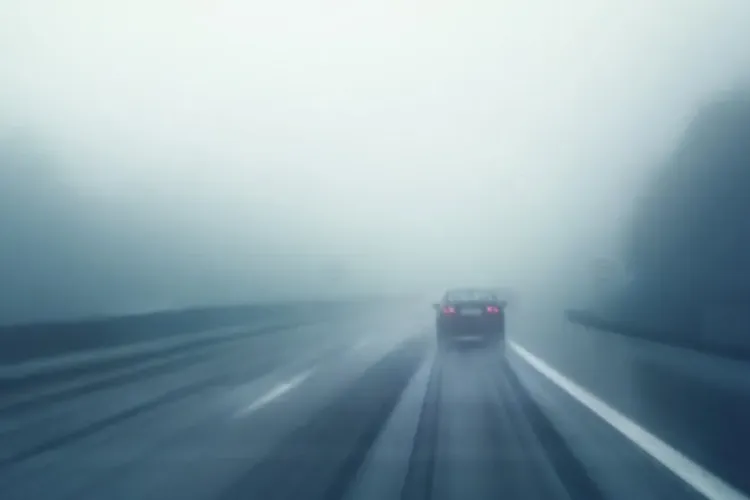 A cincea zi de ceață și polei la Cluj! Ce localități sunt afectate