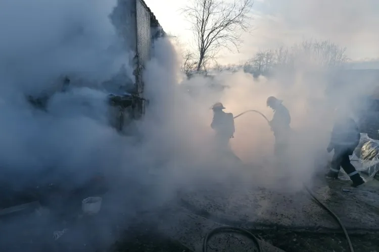 Incendiu în Dej. Familie cu arsuri salvată de la moarte sigură - VIDEO și FOTO