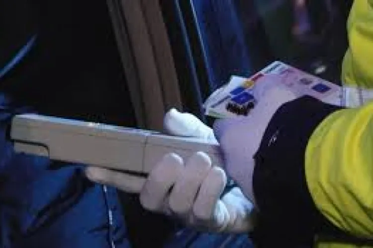 Clujean, RUPT de beat la volan în miezul zilei, reținut de polițiști. Circula haotic pe străzile din Mănăștur