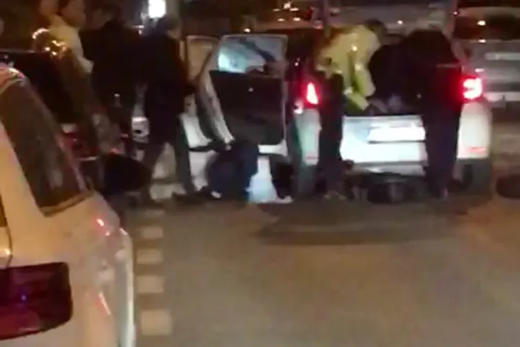 Accident grav pe Horea. Șofer beat sau drogat a fugit. Polițiștii au scos armele - VIDEO / Un pasager a murit