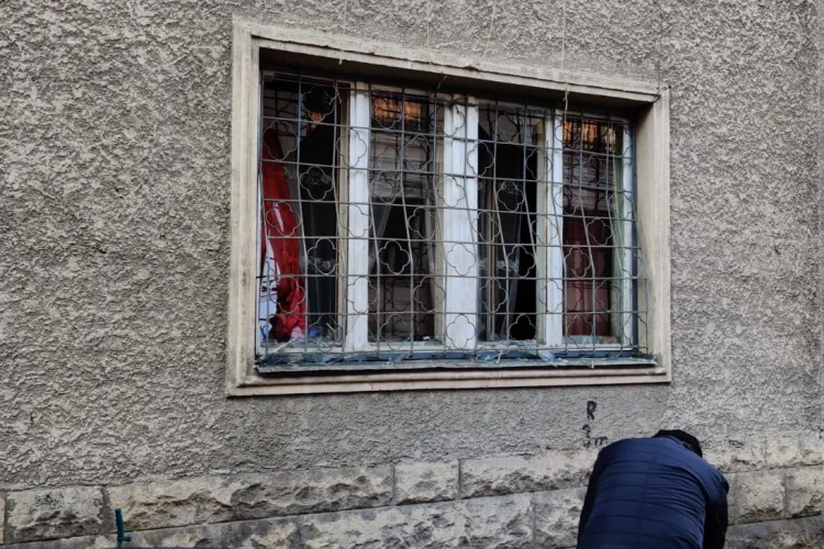 Explozie la o locuință din Cluj-Napoca. Un bărbat a fost rănit FOTO/VIDEO