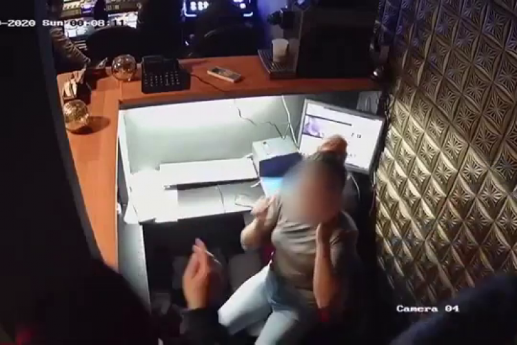 VIDEO EXCLUSIV! Un clujean s-a dus la locul de muncă și-a snopit fosta soție în bătaie 