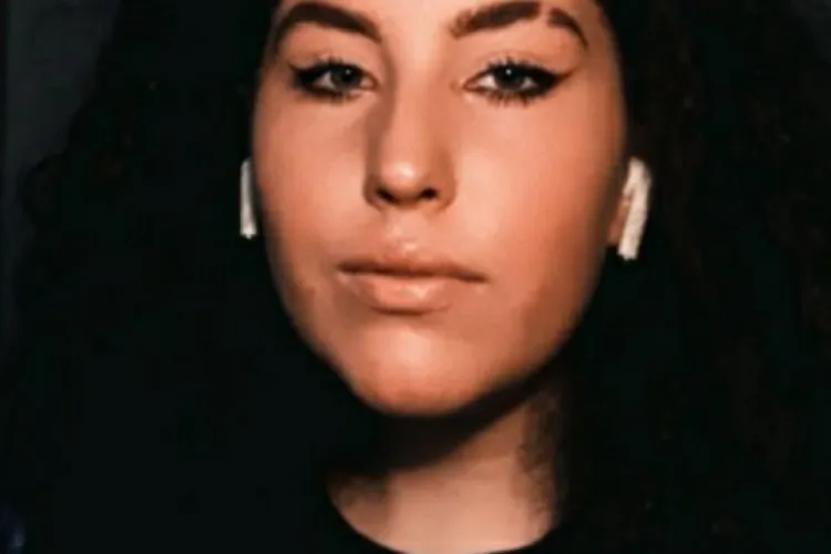 UPDATE: Minora a fost găsită /CLUJ: Adolescentă de 15 ani, dispărută de acasă! Ați văzut-o? FOTO