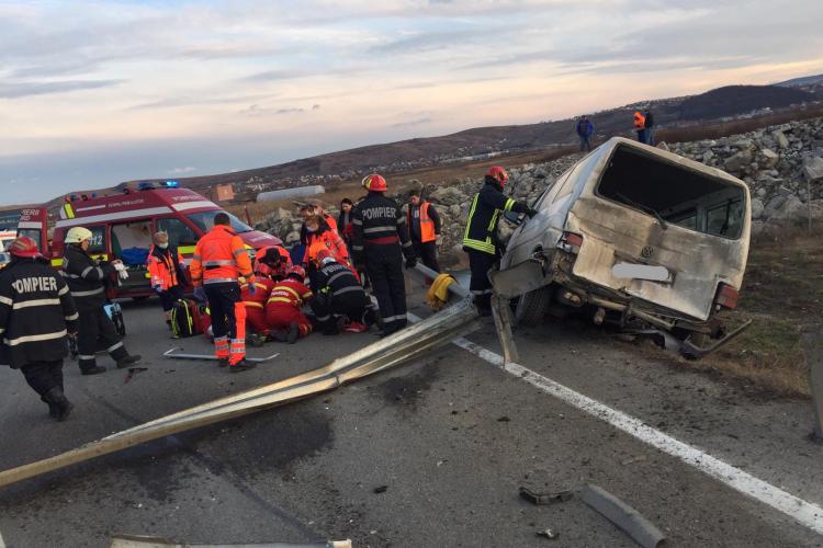 Accident pe Centura Bulevardul Muncii - Apahida! Un șofer a ”zburat” cu mașina prin parapet FOTO