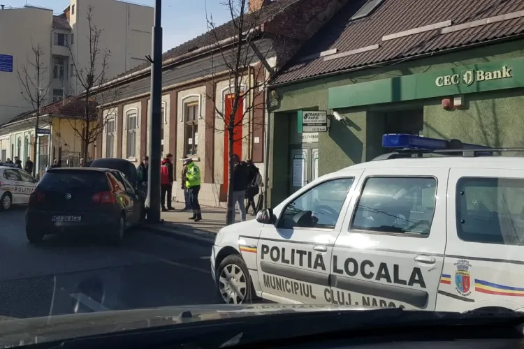 Accident pe Moților! Orașul este blocat - FOTO